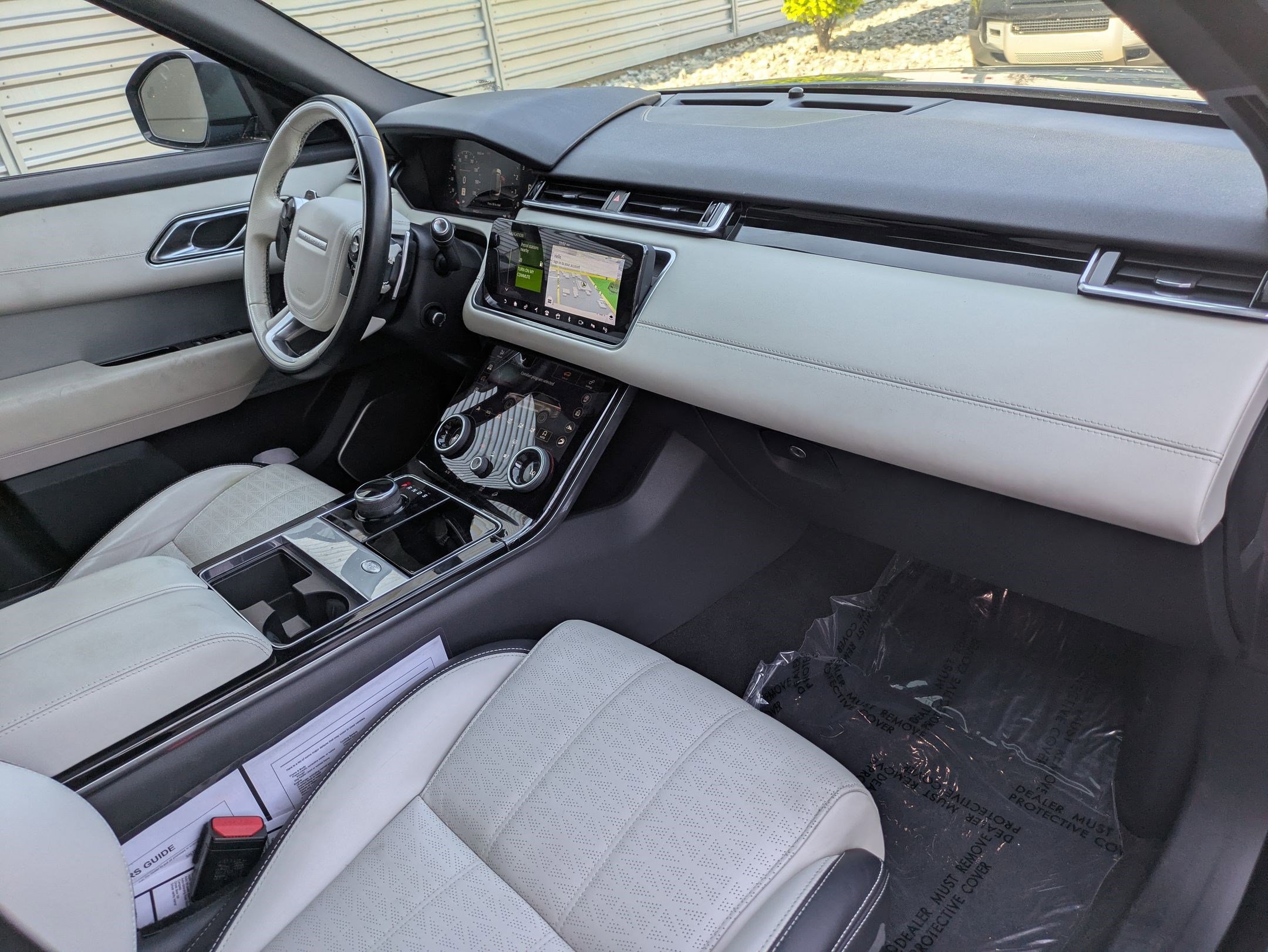 2020 Land Rover Range Rover Velar R-Dynamic HSE photo 33