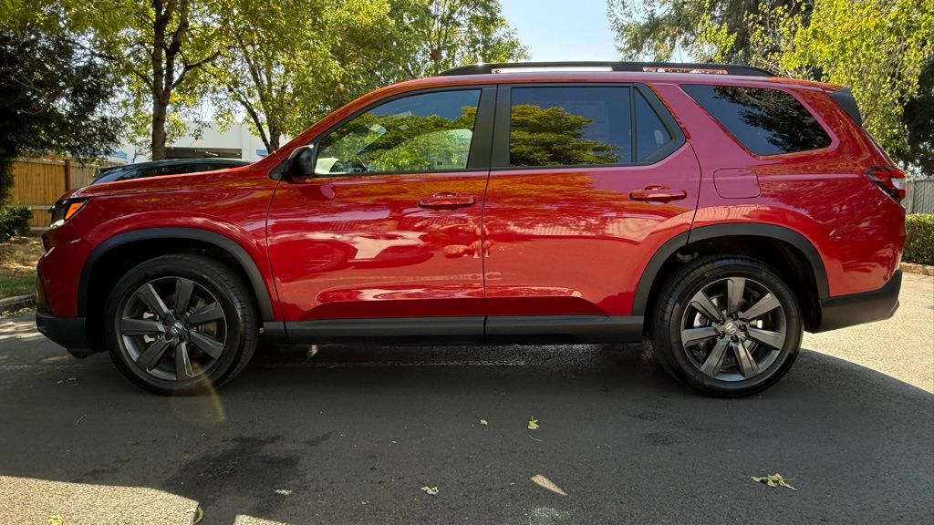 2025 Honda Pilot Sport photo 4