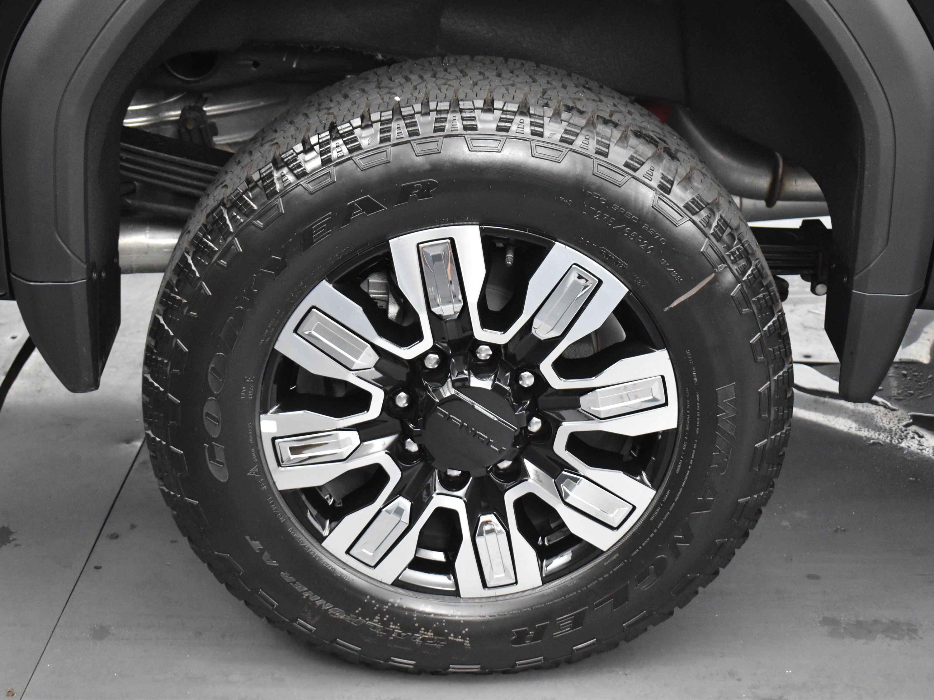 2024 Gmc Sierra 2500 HD Denali photo 39