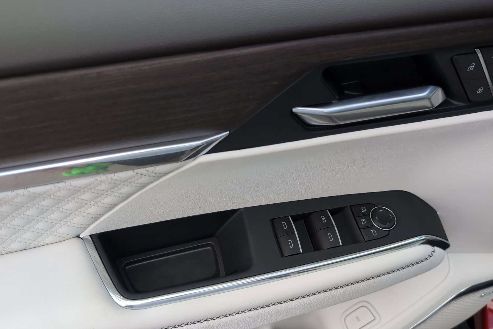 2026 Gmc Acadia Denali photo 10