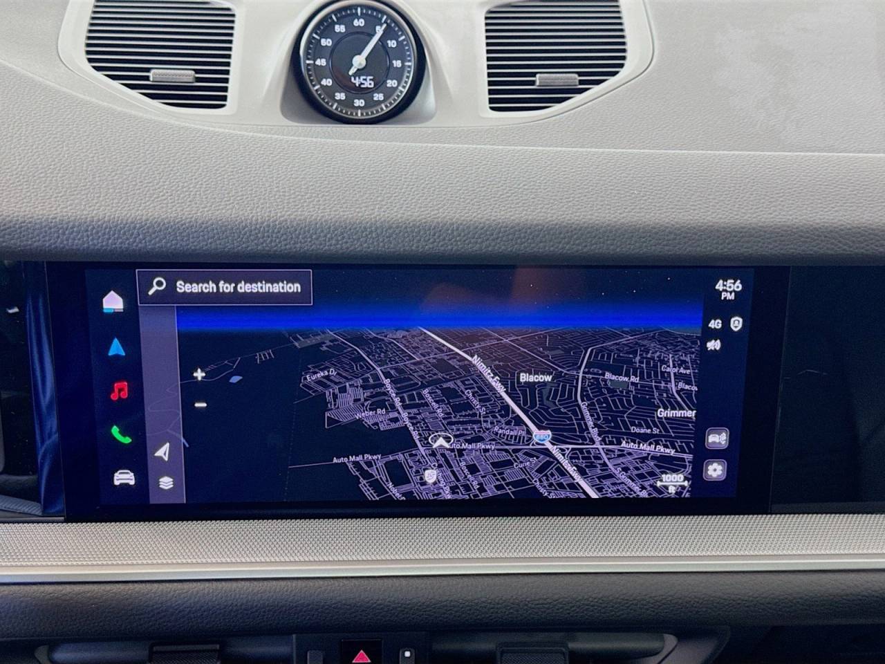 2025 Porsche Cayenne photo 16