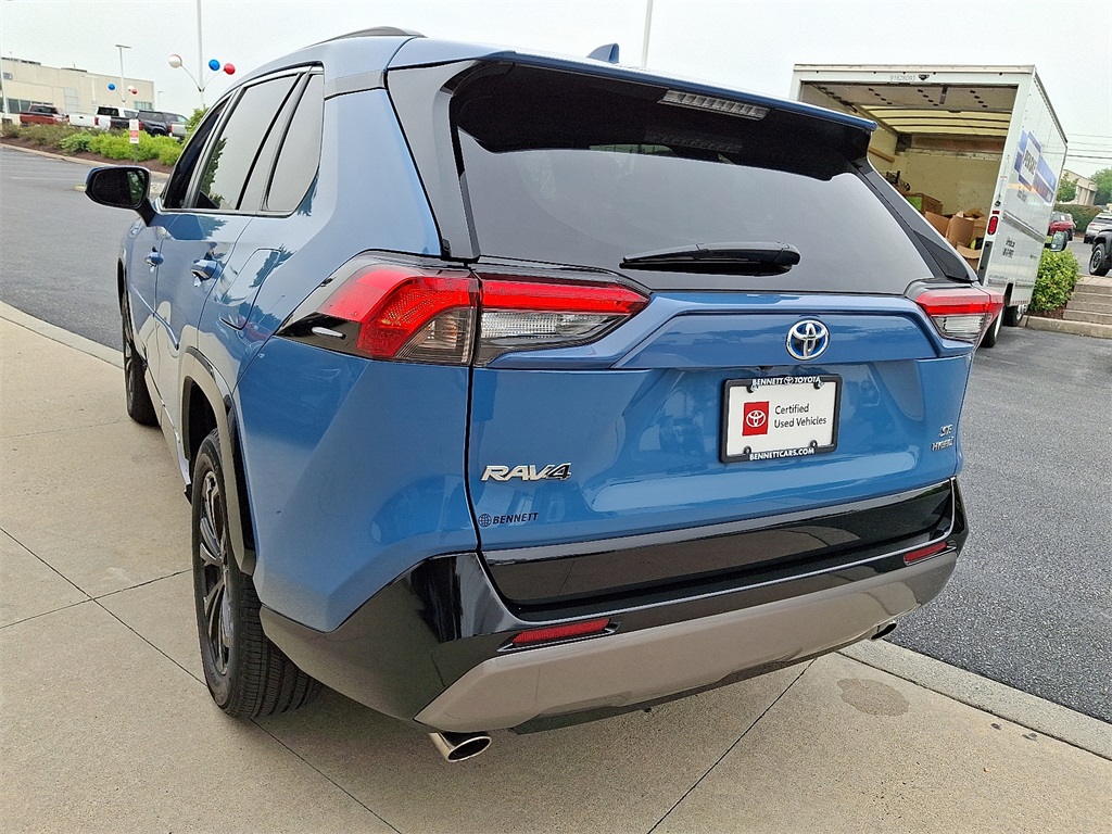 2022 Toyota RAV4 Hybrid SE photo 6