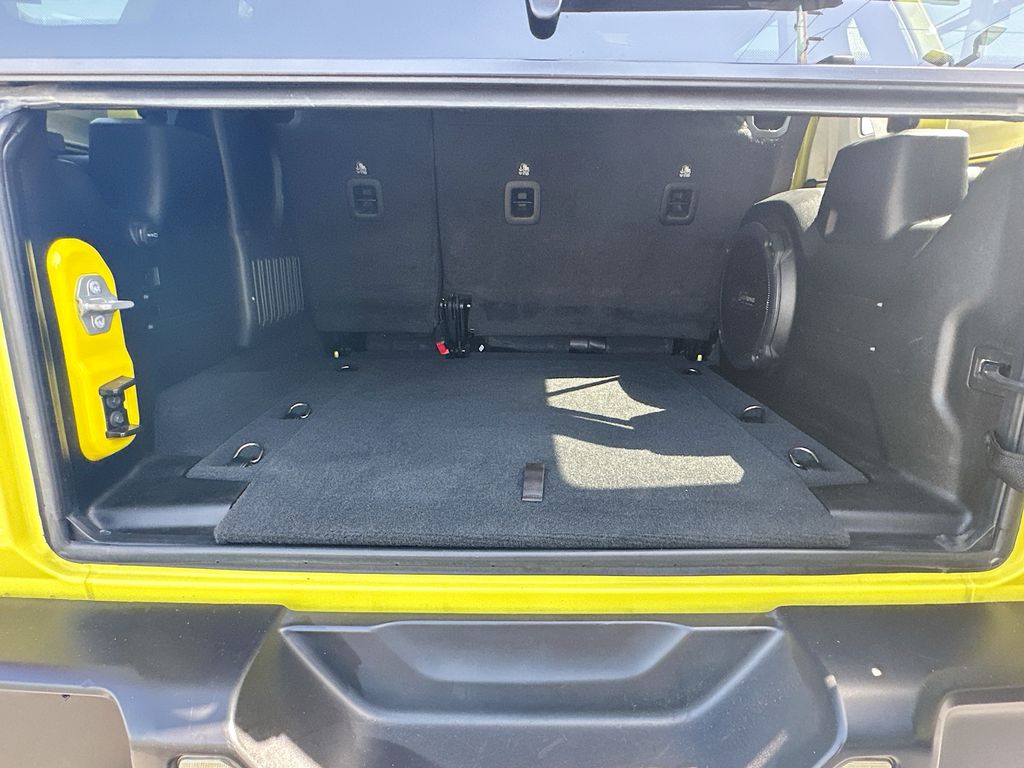 2022 Jeep Wrangler Unlimited High Tide photo 21