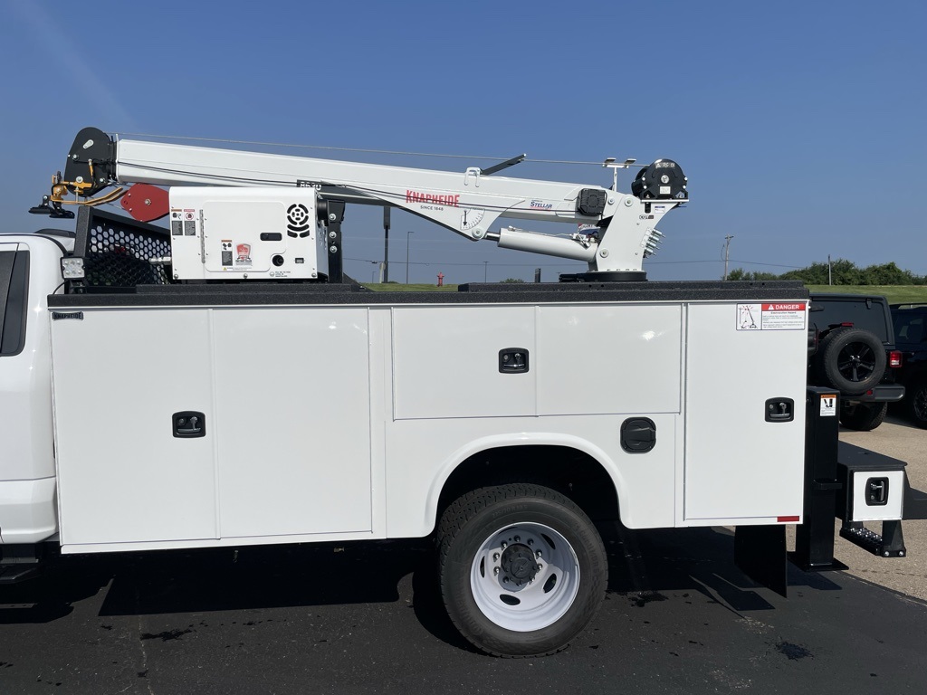 2025 Ford F-550 XL photo 37