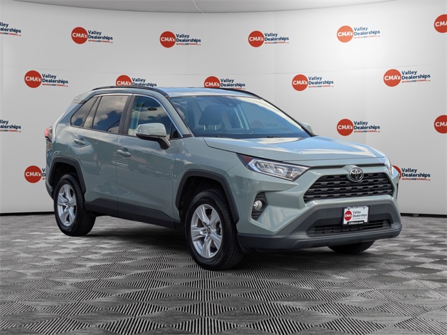 2021 Toyota RAV4 XLE photo 3