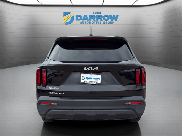 2023 Kia Sorento LX photo 4