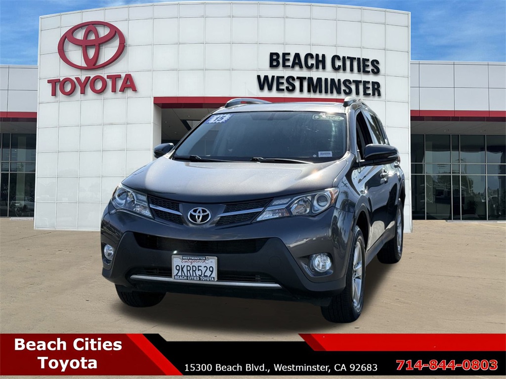 2015 Toyota RAV4 XLE photo 4
