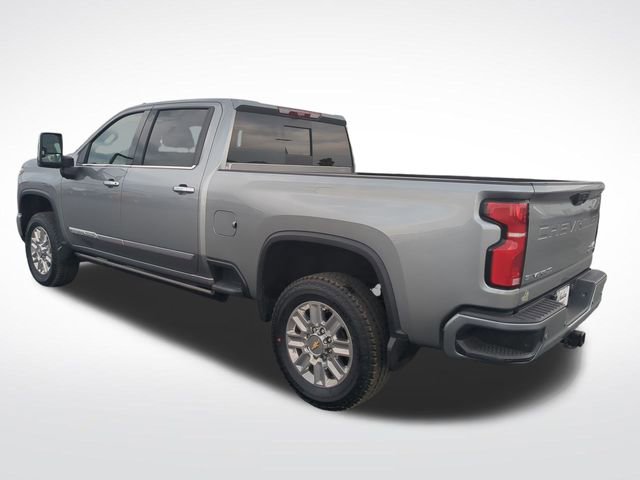 2025 Chevrolet Silverado 3500HD High Country photo 3