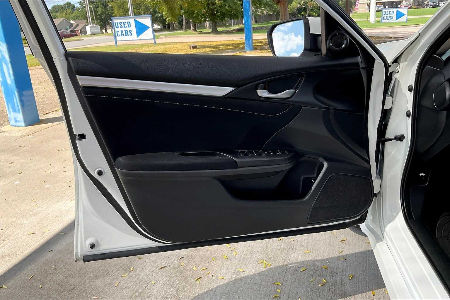 2018 Honda Civic EX-T photo 20