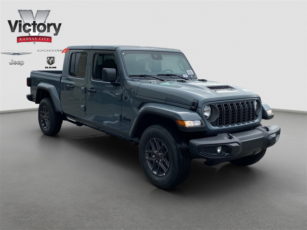 2025 Jeep Gladiator Sport S's photo