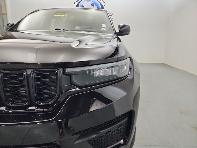 2022 Jeep Grand Cherokee Altitude photo 31