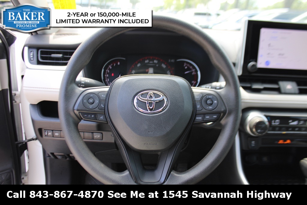 2023 Toyota RAV4 XLE photo 4