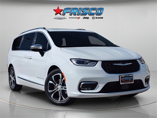 2026 Chrysler Pacifica Pinnacle's photo