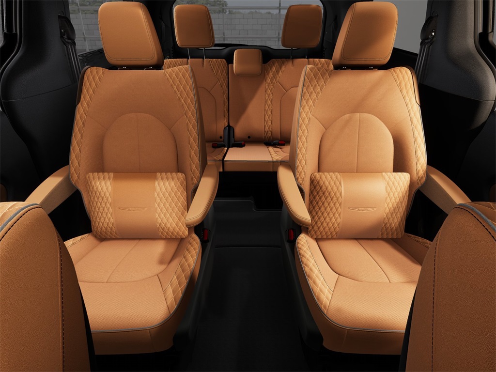2026 Chrysler Pacifica Pinnacle photo 19