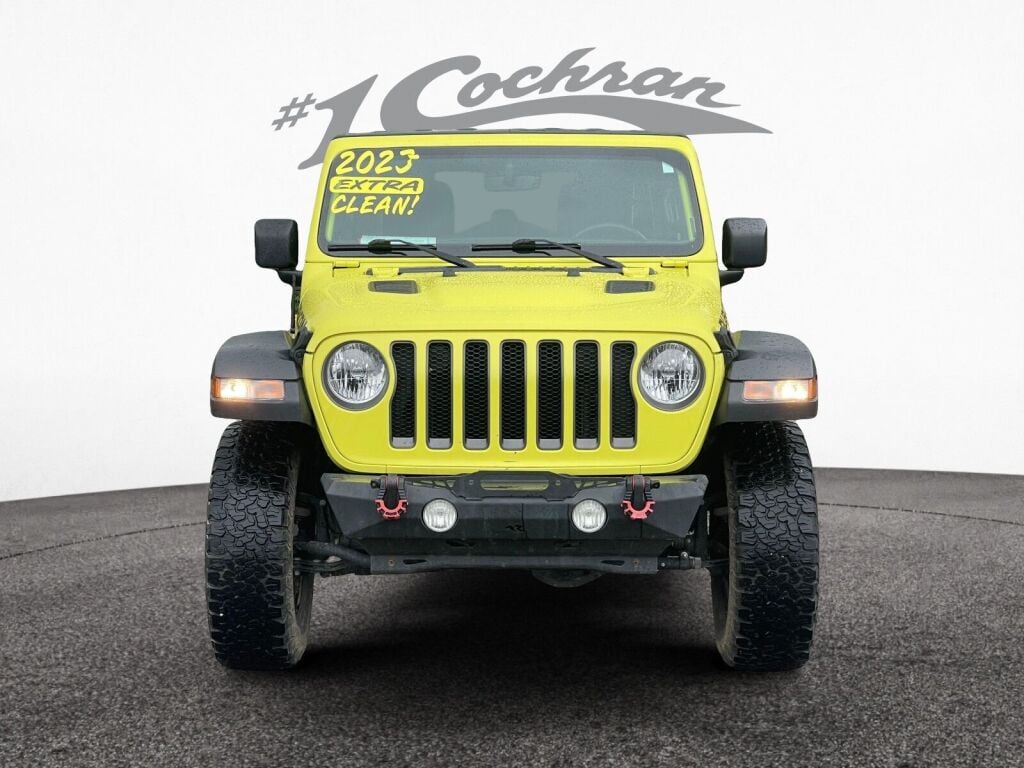 2023 Jeep Wrangler Rubicon photo 2