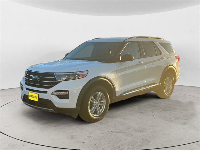 2023 Ford Explorer XLT's photo