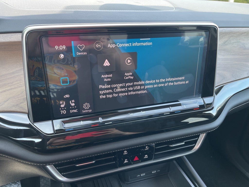 2025 Volkswagen Atlas SE Technology photo 9