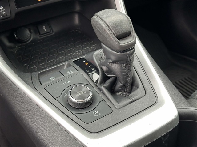 2022 Toyota RAV4 Hybrid LE photo 20