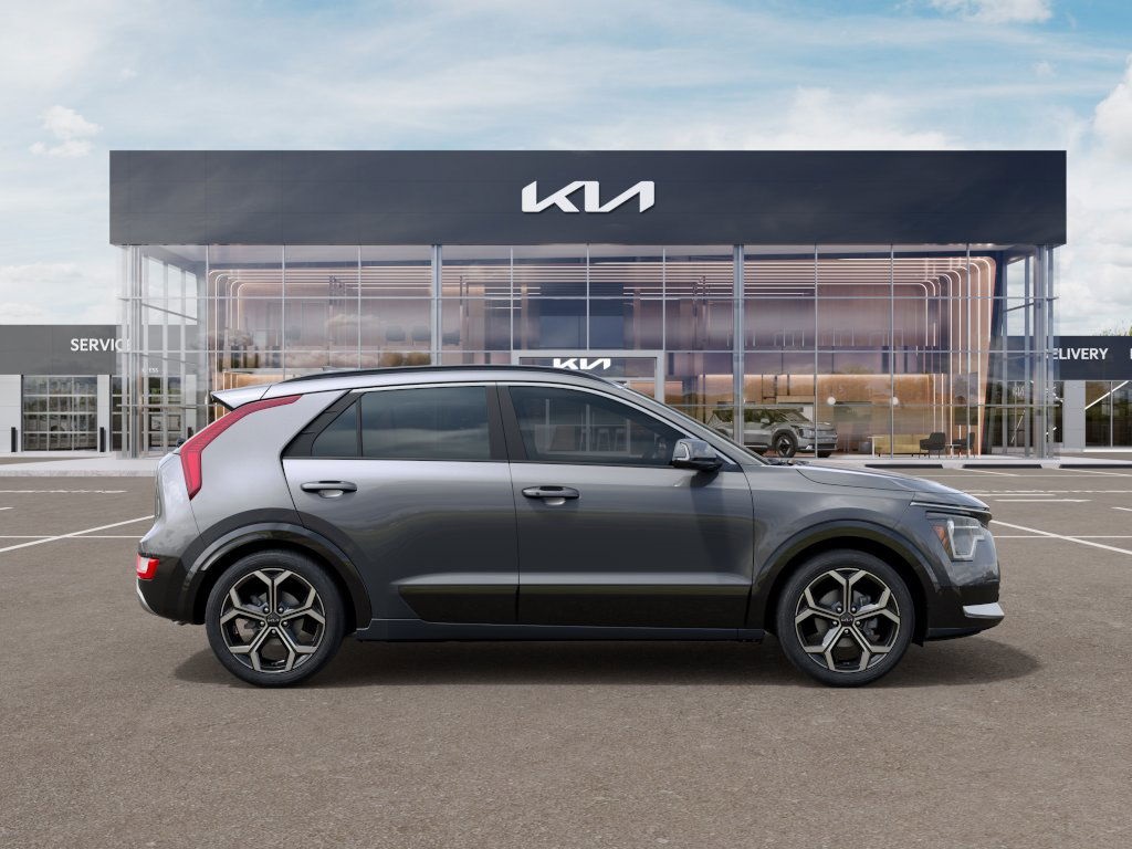 2025 Kia Niro EX Touring photo 2