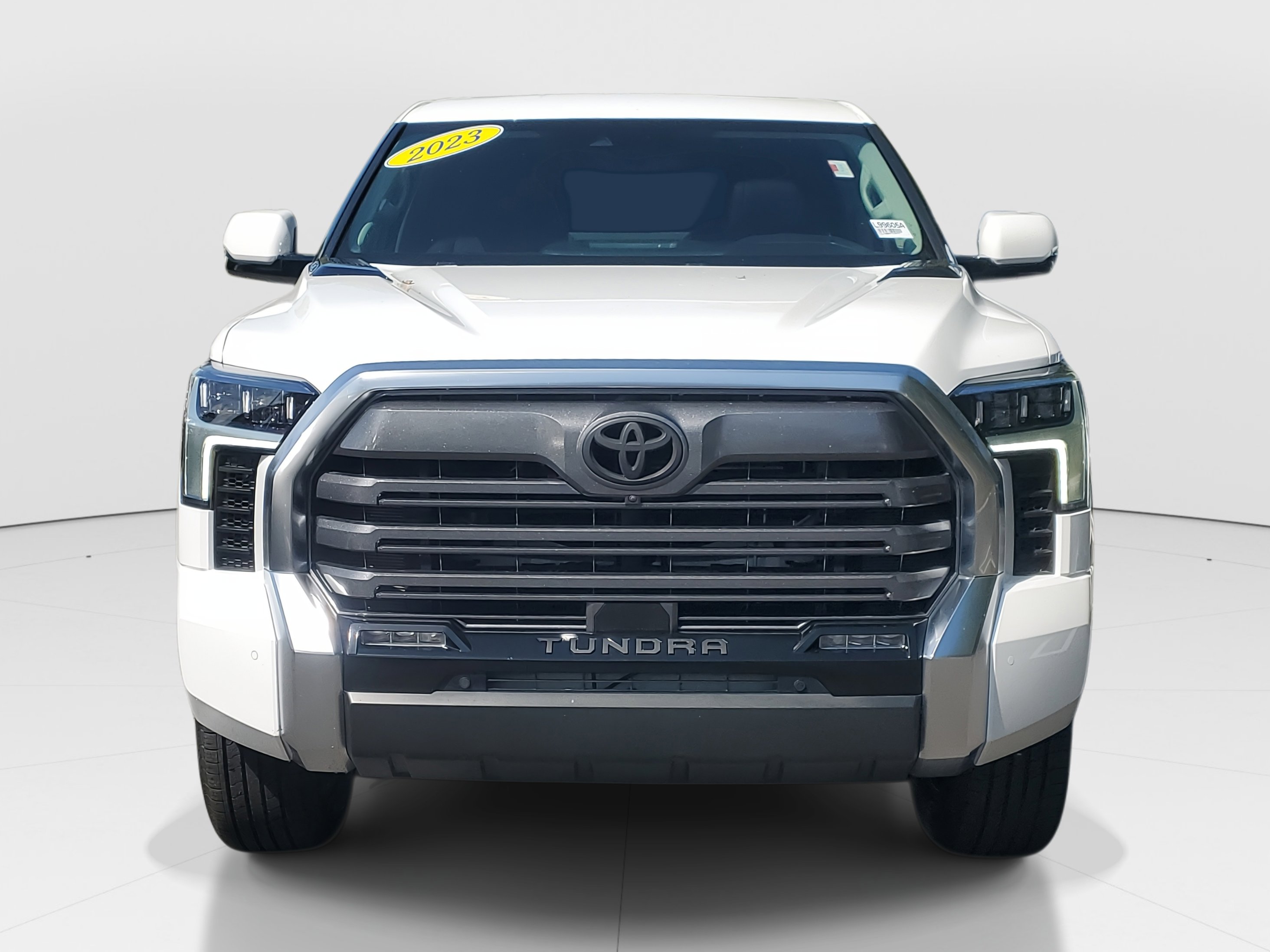 2023 Toyota Tundra Limited photo 3