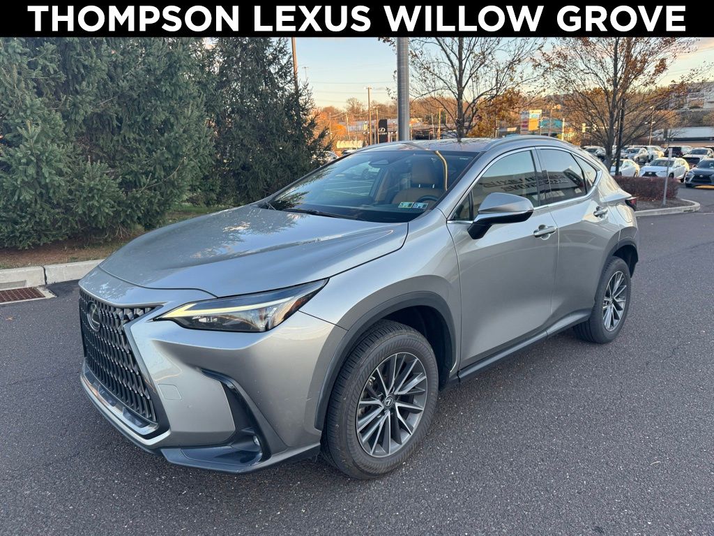 2022 Lexus NX 350's photo