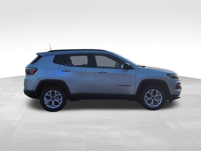 2025 Jeep Compass Latitude photo 6