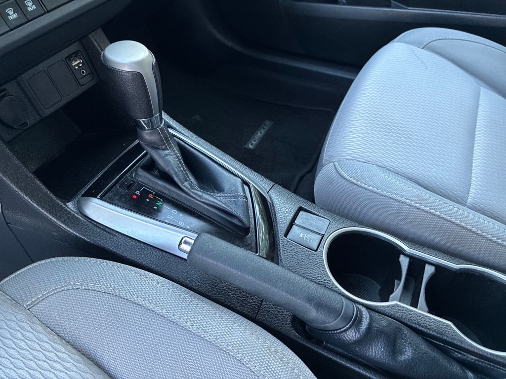 2014 Toyota Corolla LE Eco photo 22