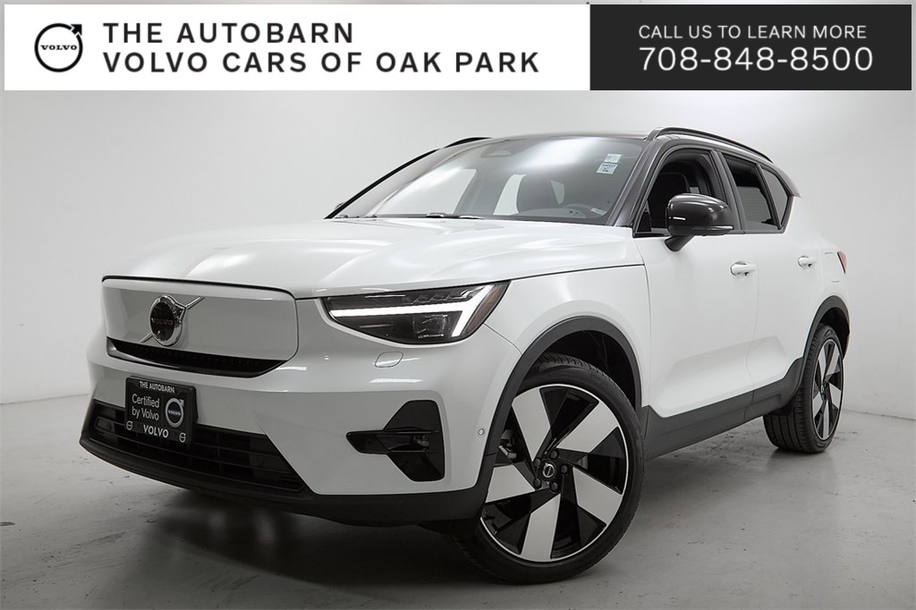 2023 Volvo XC40 Ultimate's photo