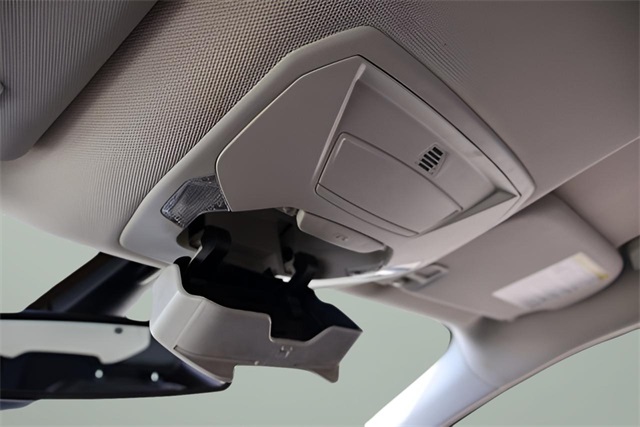 2017 Ford Escape Titanium photo 2