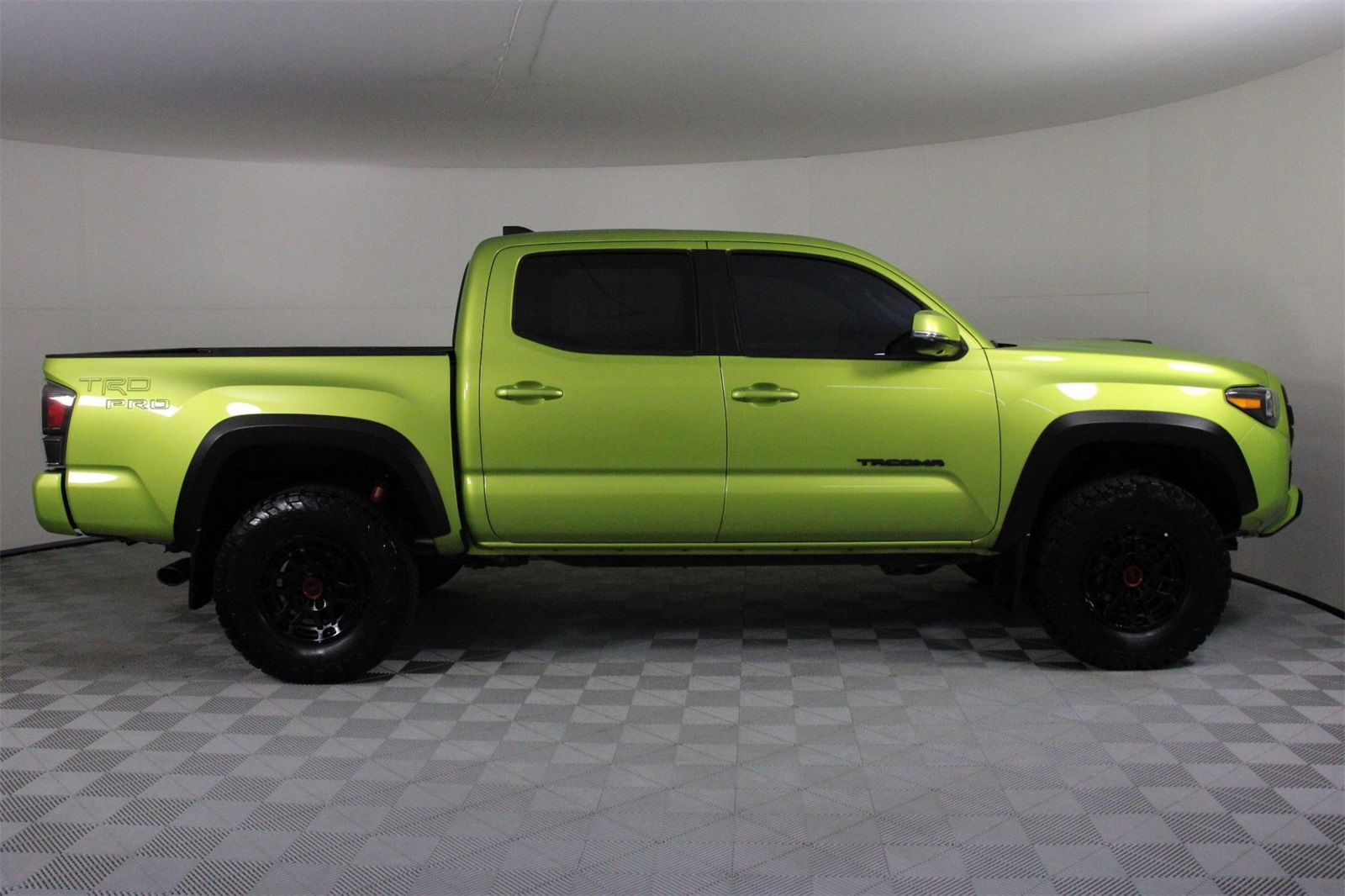 2022 Toyota Tacoma TRD Pro photo 8