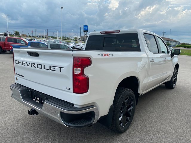 2025 Chevrolet Silverado 1500 LT photo 4