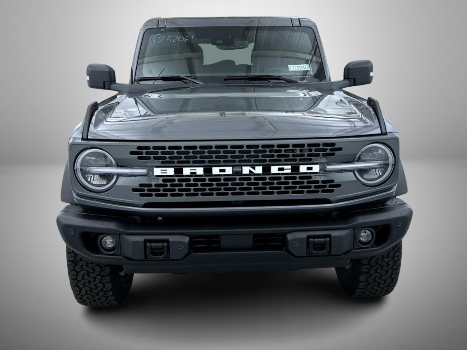 2025 Ford Bronco Badlands photo 2