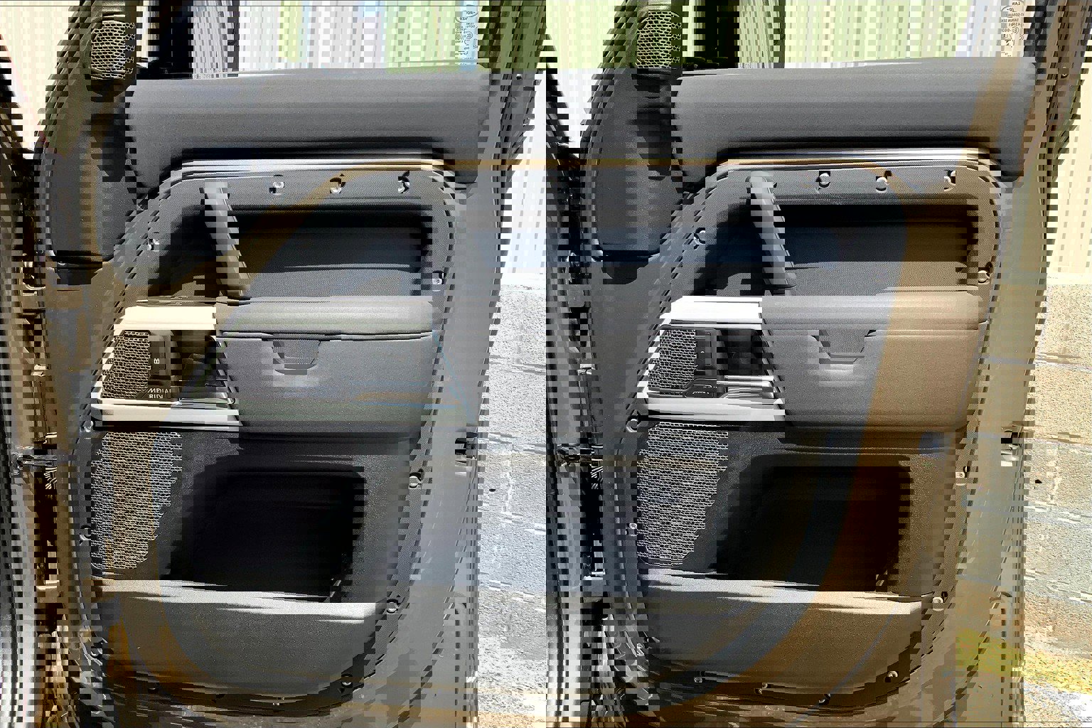 2020 Land Rover Defender SE photo 19