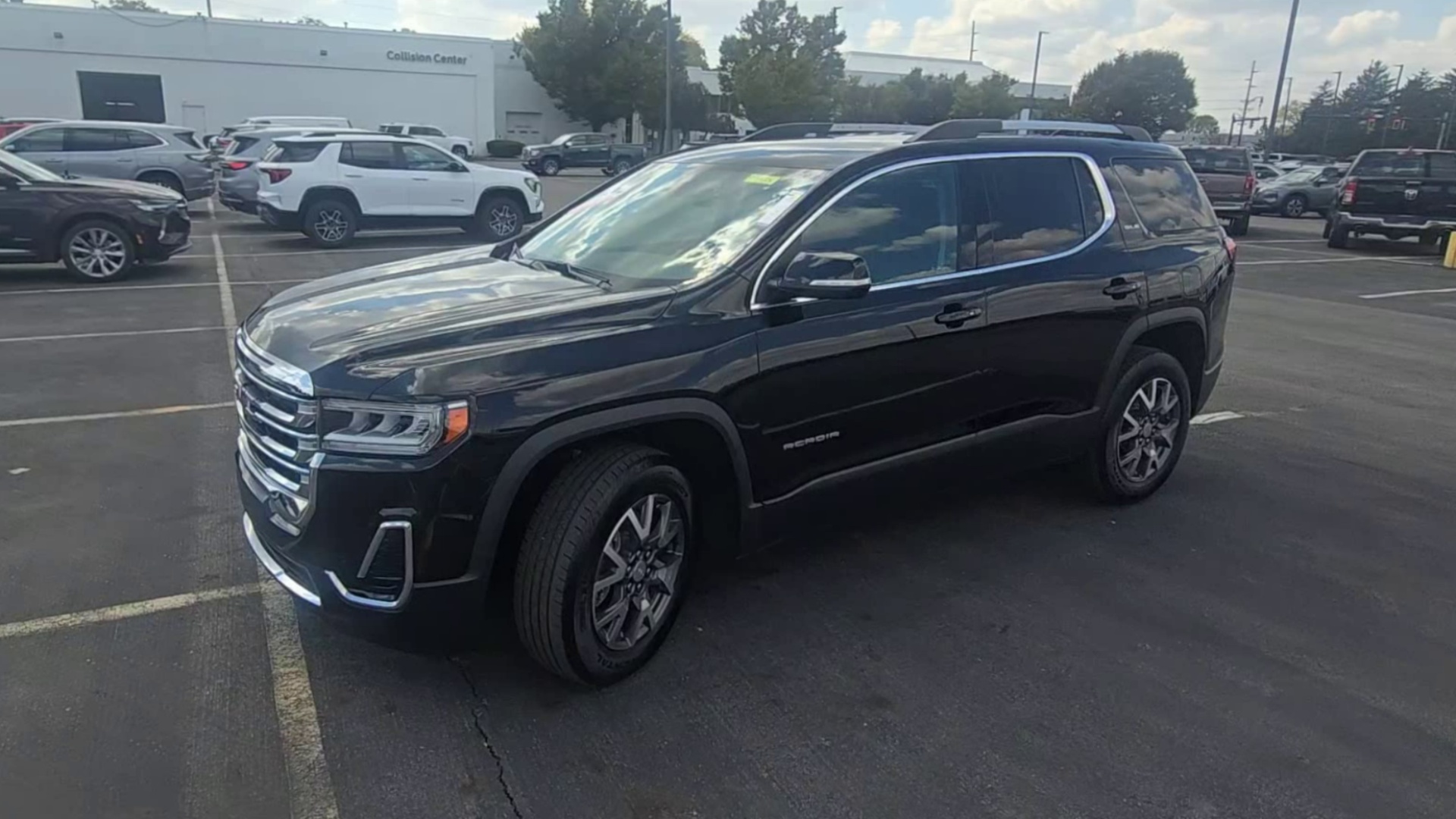 2023 Gmc Acadia SLE photo 37