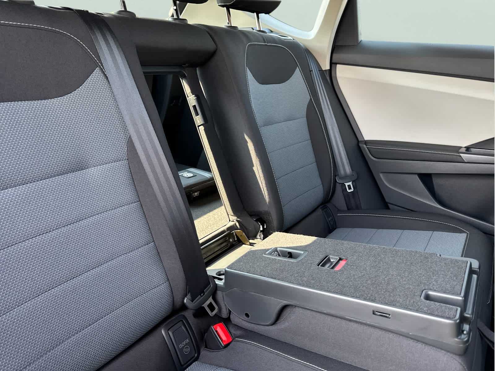 2025 Volkswagen Taos S photo 39