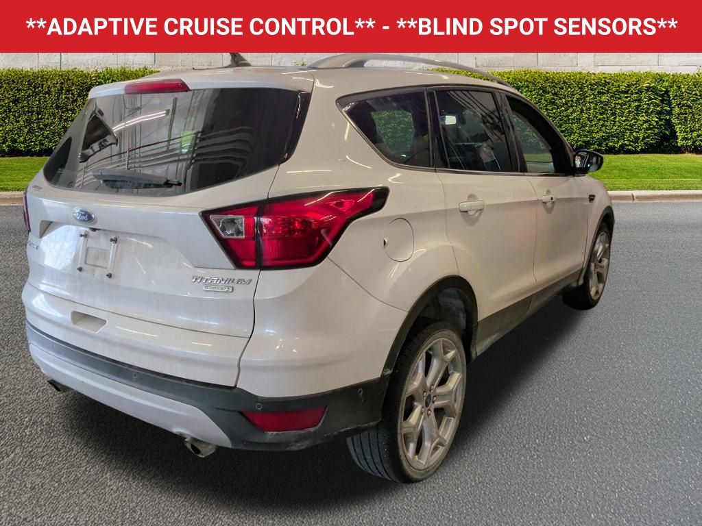 2019 Ford Escape Titanium photo 4