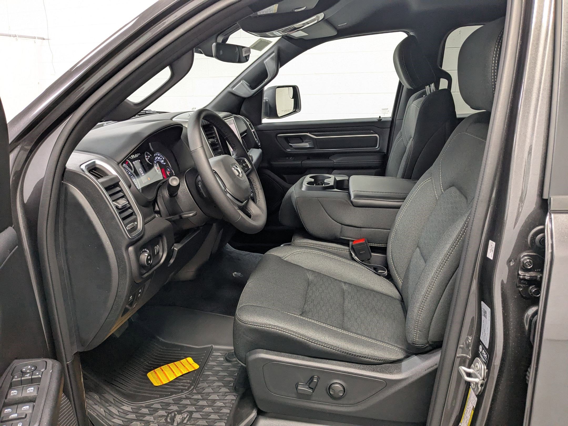 2025 Ram 1500 Big Horn photo 11