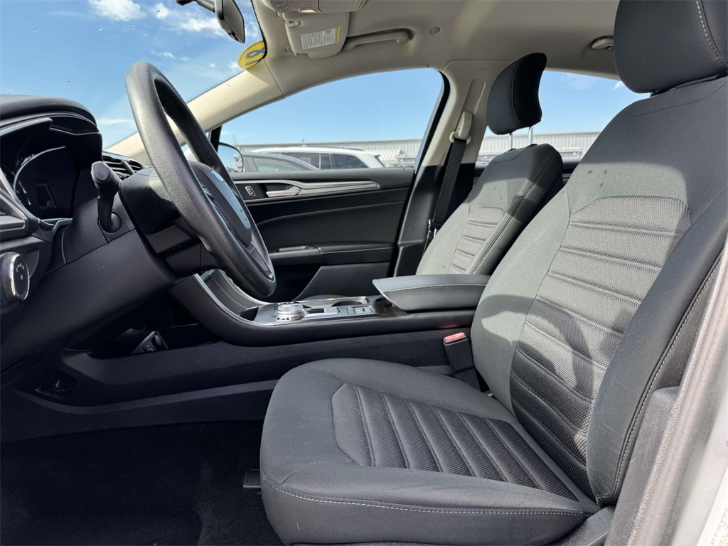 2018 Ford Fusion Hybrid SE photo 13