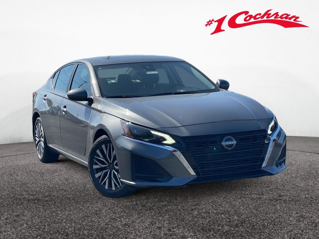 2025 Nissan Altima SV's photo