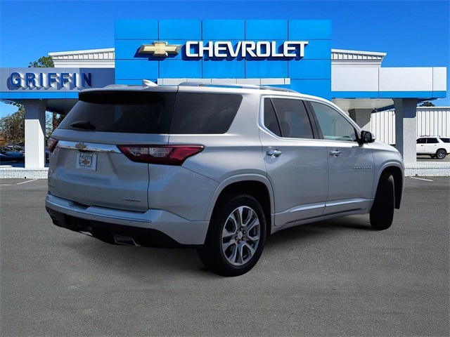 2021 Chevrolet Traverse Premier photo 3