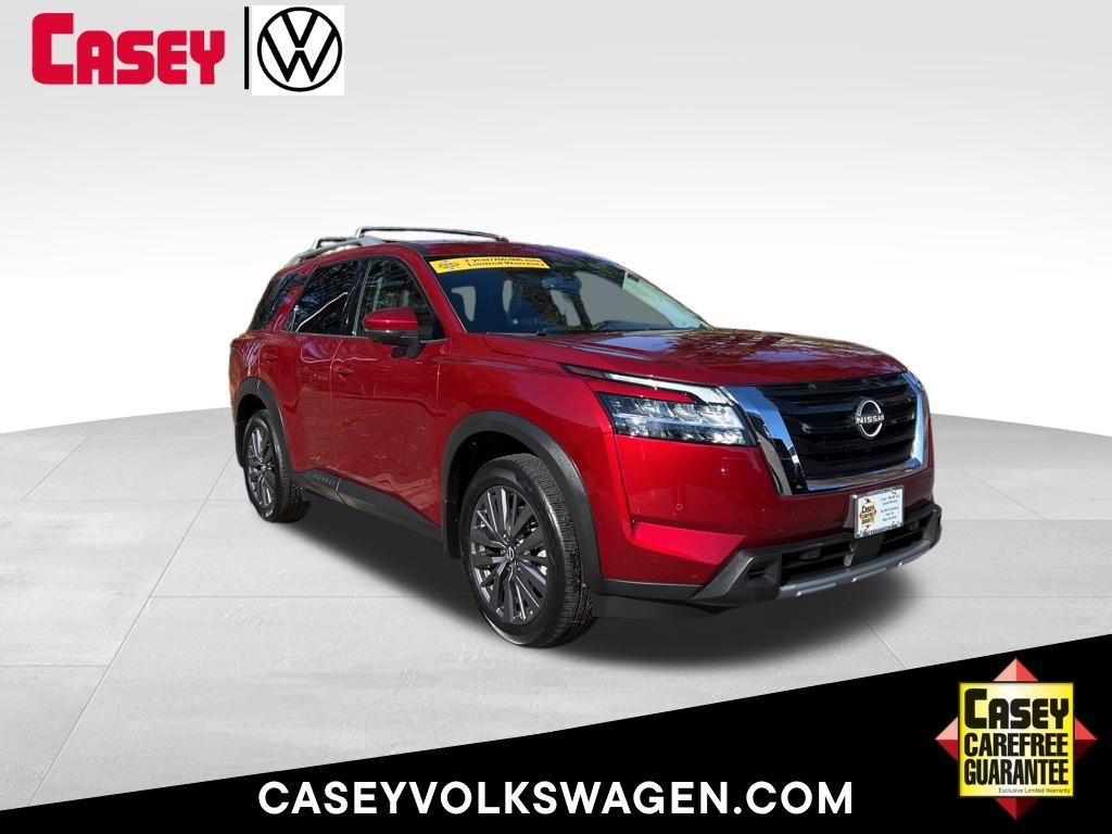 2024 Nissan Pathfinder SL's photo