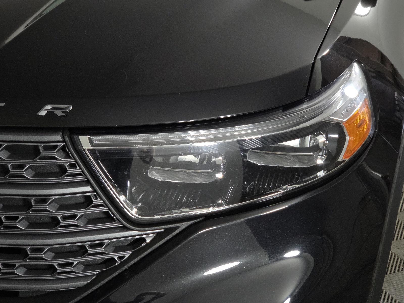 2023 Ford Explorer XLT photo 9