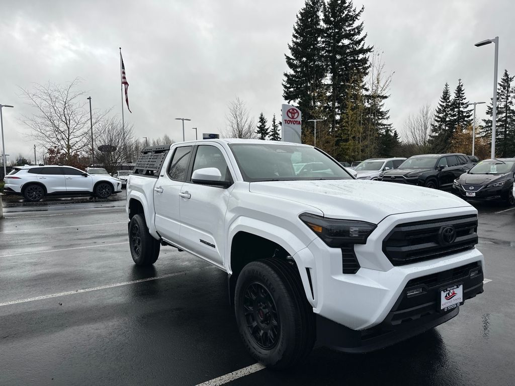 2025 Toyota Tacoma SR5's photo