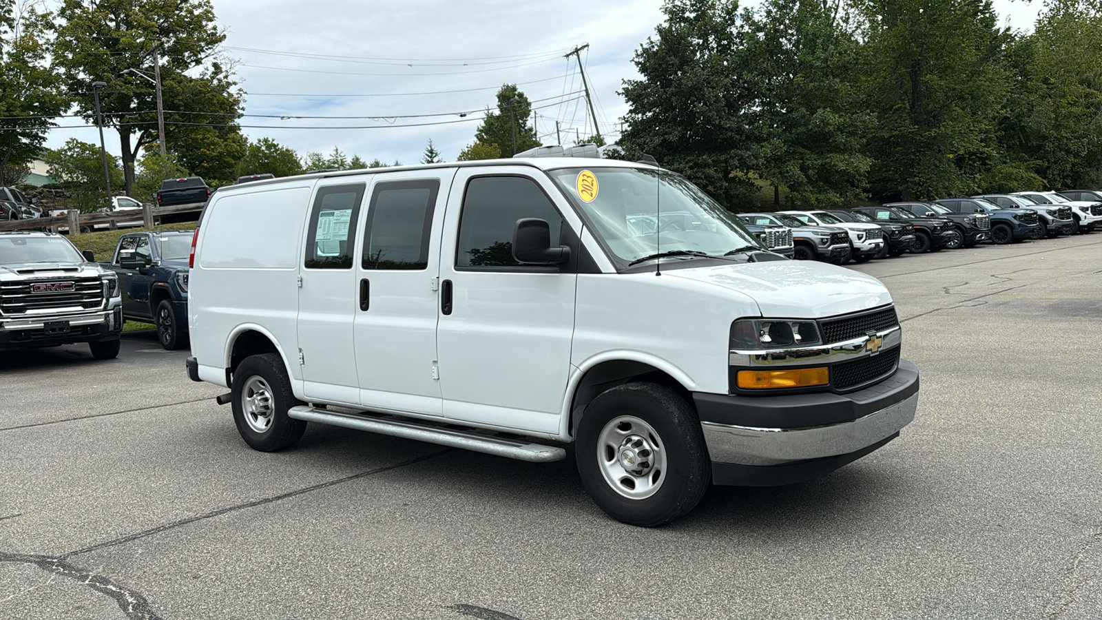 2023 Chevrolet Express Cargo Van Base photo 2