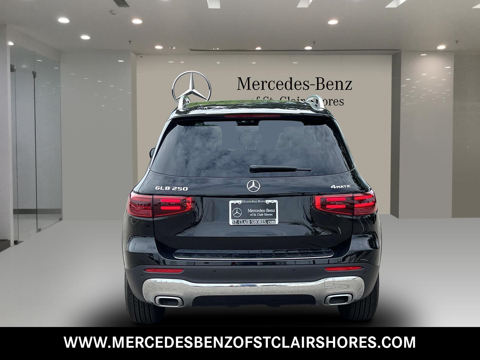 2025 Mercedes Benz GLB 250 4MATIC photo 4