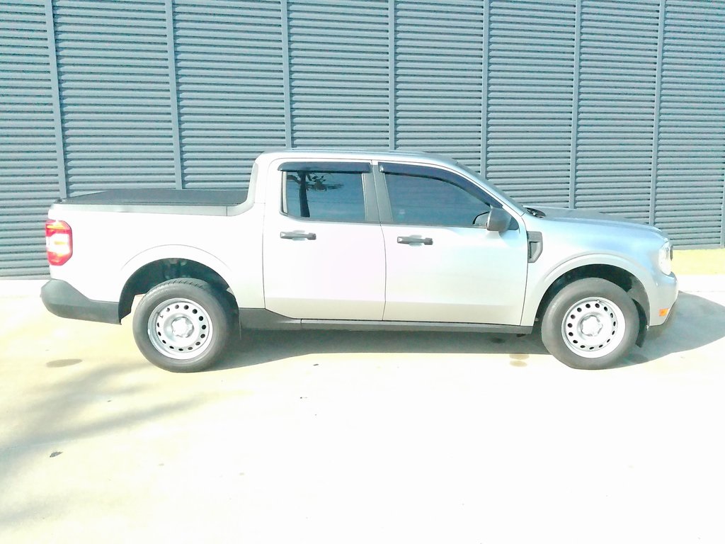 2022 Ford Maverick XL photo 2