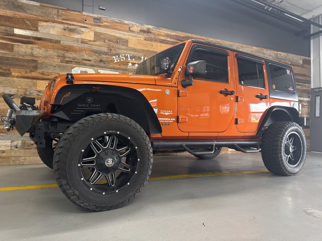2011 Jeep Wrangler Unlimited Sahara photo 2