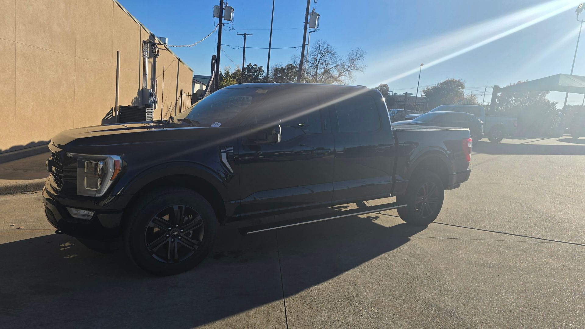 2022 Ford F-150 Platinum's photo