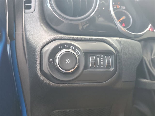 2022 Jeep Wrangler Unlimited Sport Altitude photo 22