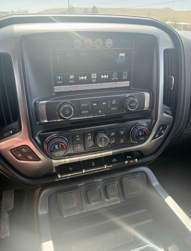 2016 Chevrolet Silverado 1500 LTZ photo 4